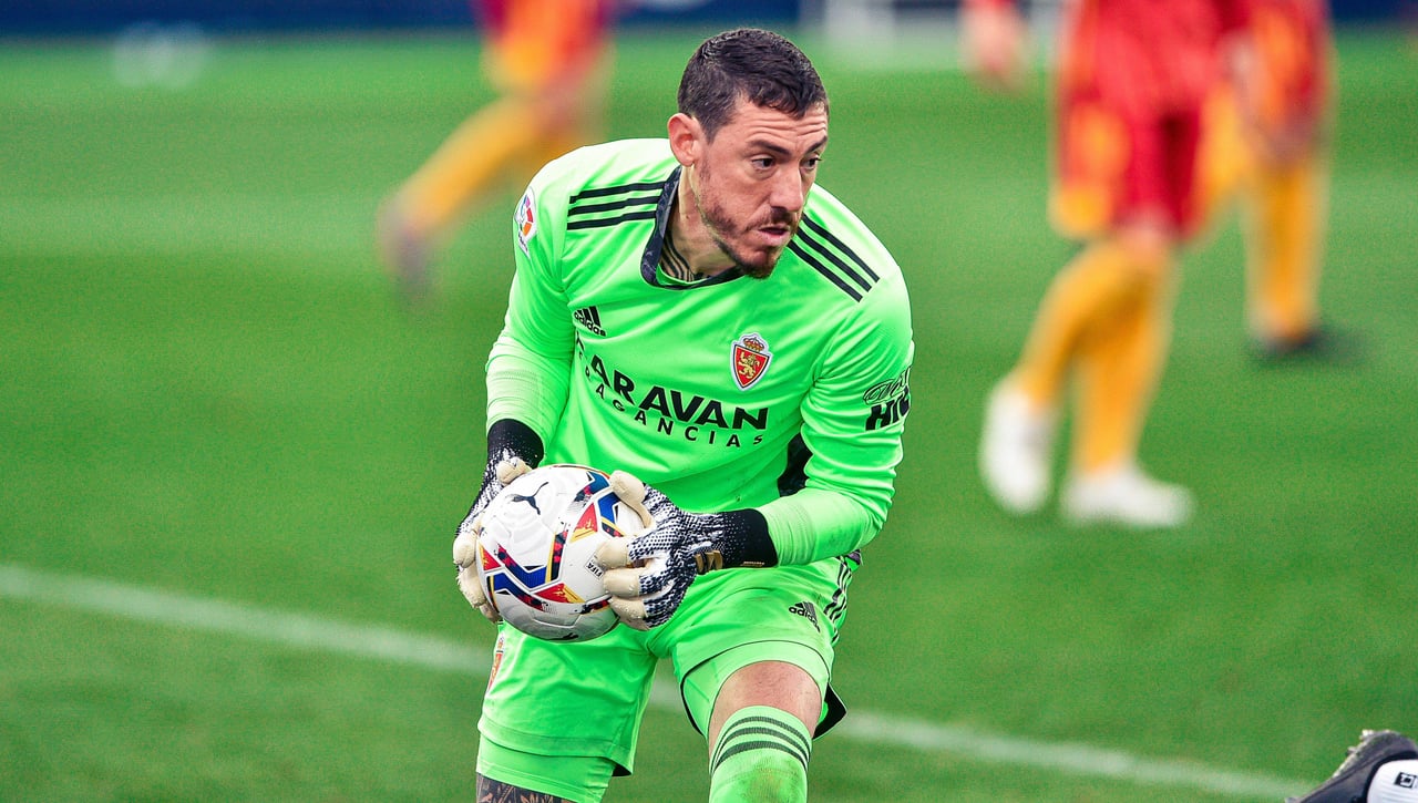 Cristian Álvarez se retira y hace un gesto impactante