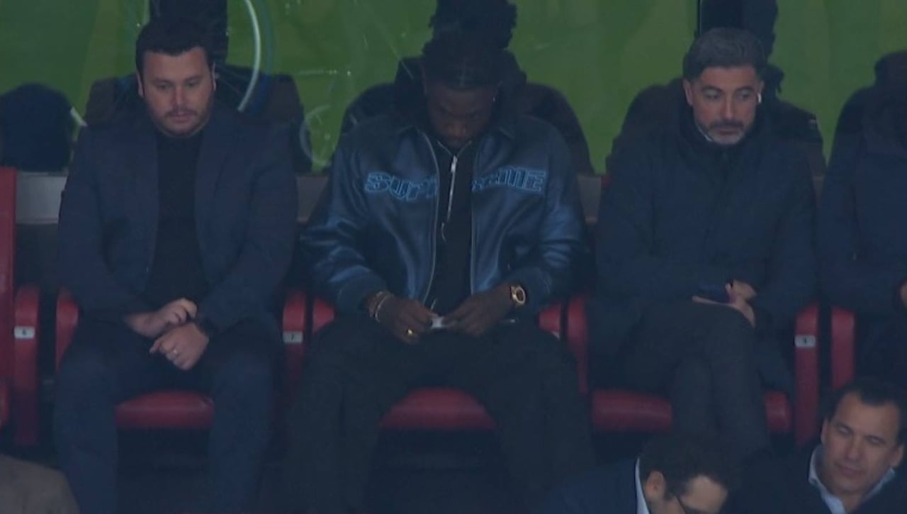 La grada del Metropolitano se chiva del 'bombazo' invernal del Atlético