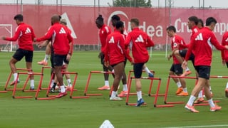 Triple alegría para el Sevilla que llega justo a tiempo y una baja confirmada