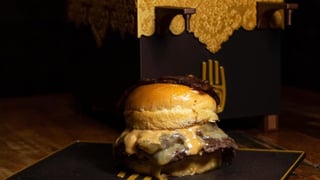 Sevilla tiene su propia hamburguesa cofrade para Semana Santa