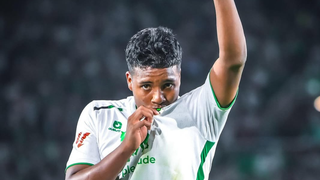 Se muestra interesado en fichar al máximo goleador de Segunda División, Jeremy Arévalo