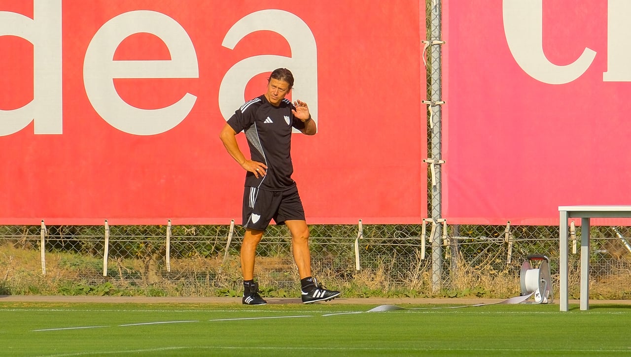 El calendario de los internacionales del Sevilla: siete pupilos de Matías Almeyda y tres de Jesús Galván