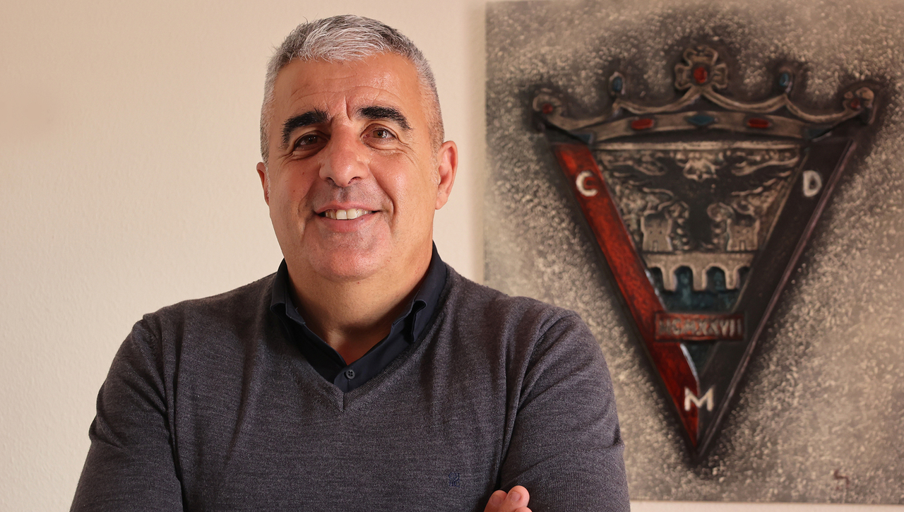 El sustituto de Felipe Miñambres, a punto