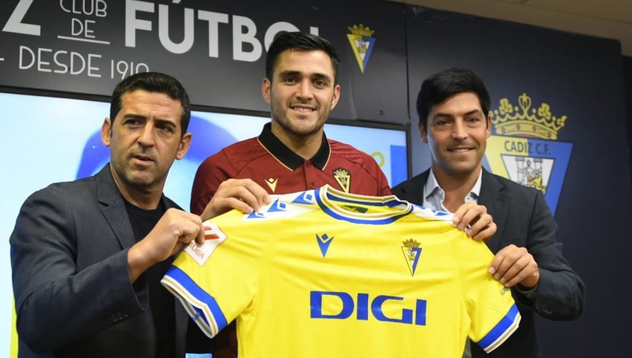 El Pacha Espino 'ayudó' en el fichaje de Maxi Gómez por el Cádiz