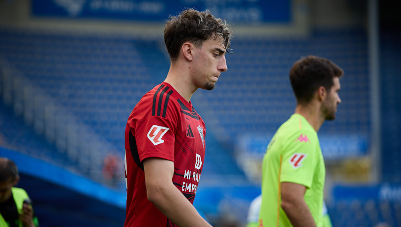 Iker Córdoba, jugador del Mirandés cedido por el Valencia, sincero sobre volver a Anduva: "Nos ayudaría mucho"