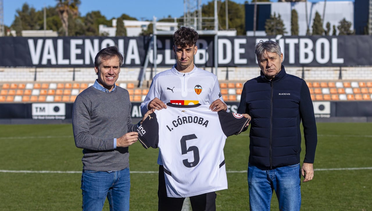 El Valencia 'blinda' su futuro
