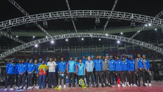 Bakambu, a punto de volver a irse, pero no muy lejos... y se jugará el Mundial en casa de Canales y Guardado