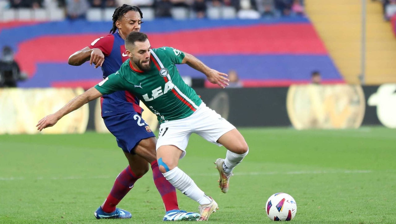 El Alavés responde a Betis, Valencia y Osasuna por Luis Rioja