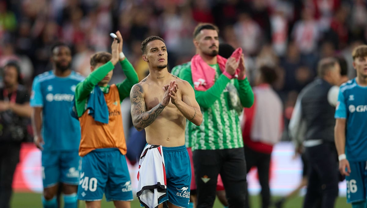 Los pasos en silencio de Antony, que aún cumple con su parte