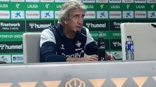 Pellegrini zanja su futuro en el Betis, habla abiertamente de su renovación y defiende a Fekir 
