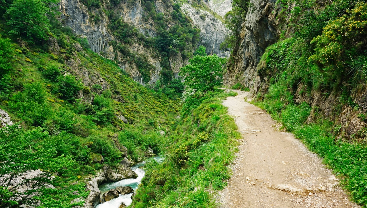 Los senderos más asombrosos de España