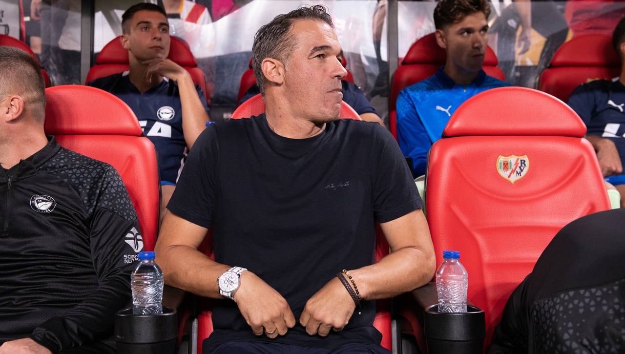 García Plaza y el Alavés pueden perder a otro de sus fichajes en enero