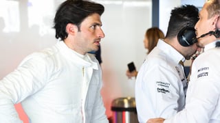 Carlos Sainz provoca un drama en Williams 