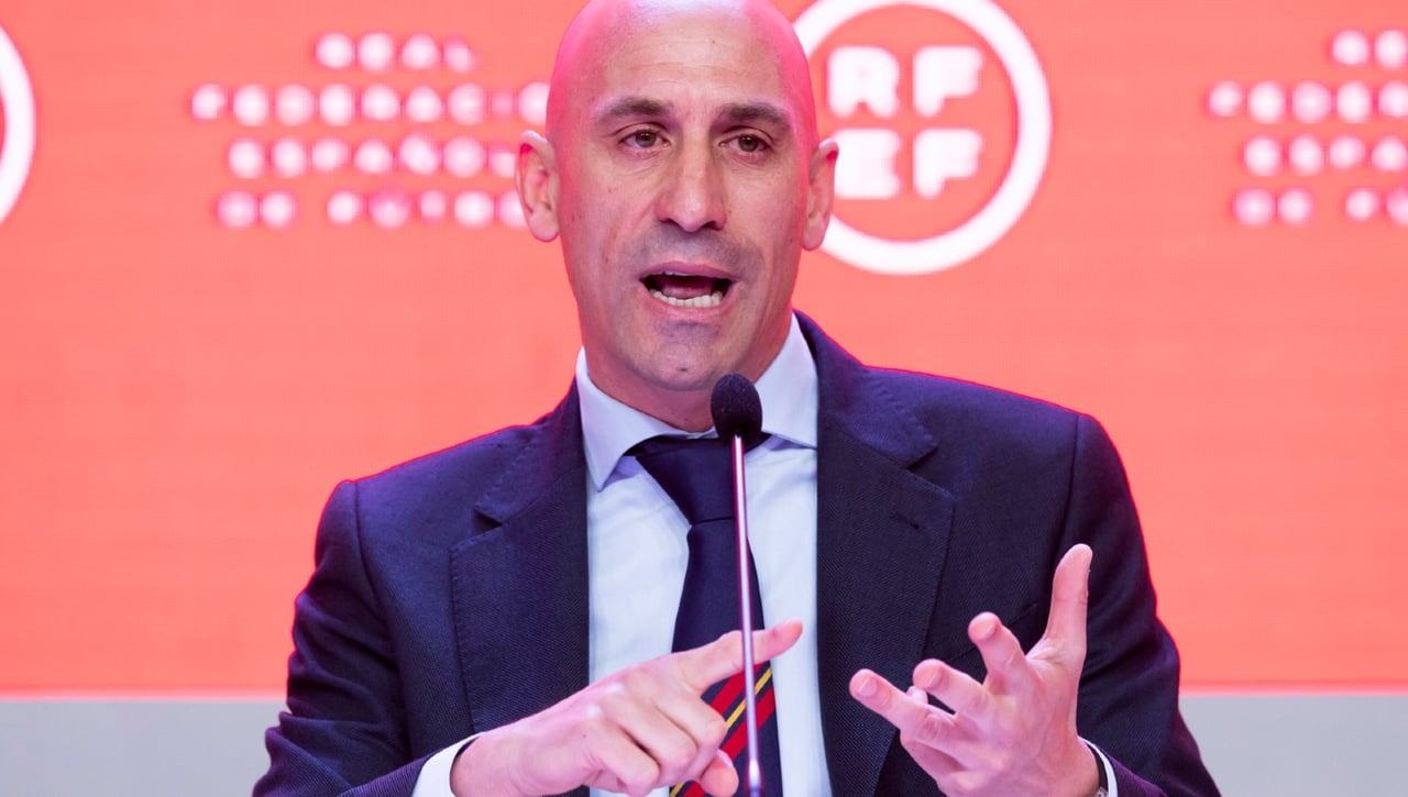 Los WhatsApp de Rubiales desvelan un 'mangazo' al Sevilla: “A ver si nos cepillamos a los palangana estos”