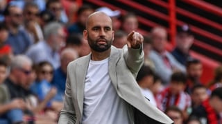 Giráldez lo manda a la lista de intransferibles