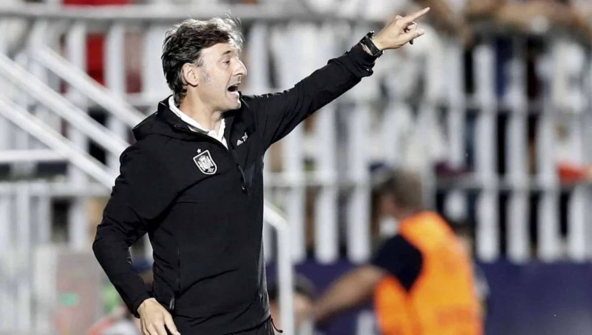 Santi Denia defiende su "modelo de juego" y critica las "provocaciones" de Inglaterra 