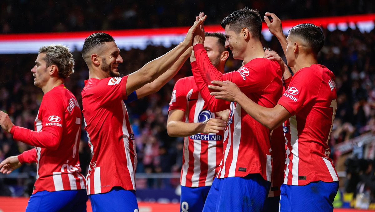 Atlético 2-1 Alavés: Vuela a ritmo de récord con las alas de Riquelme