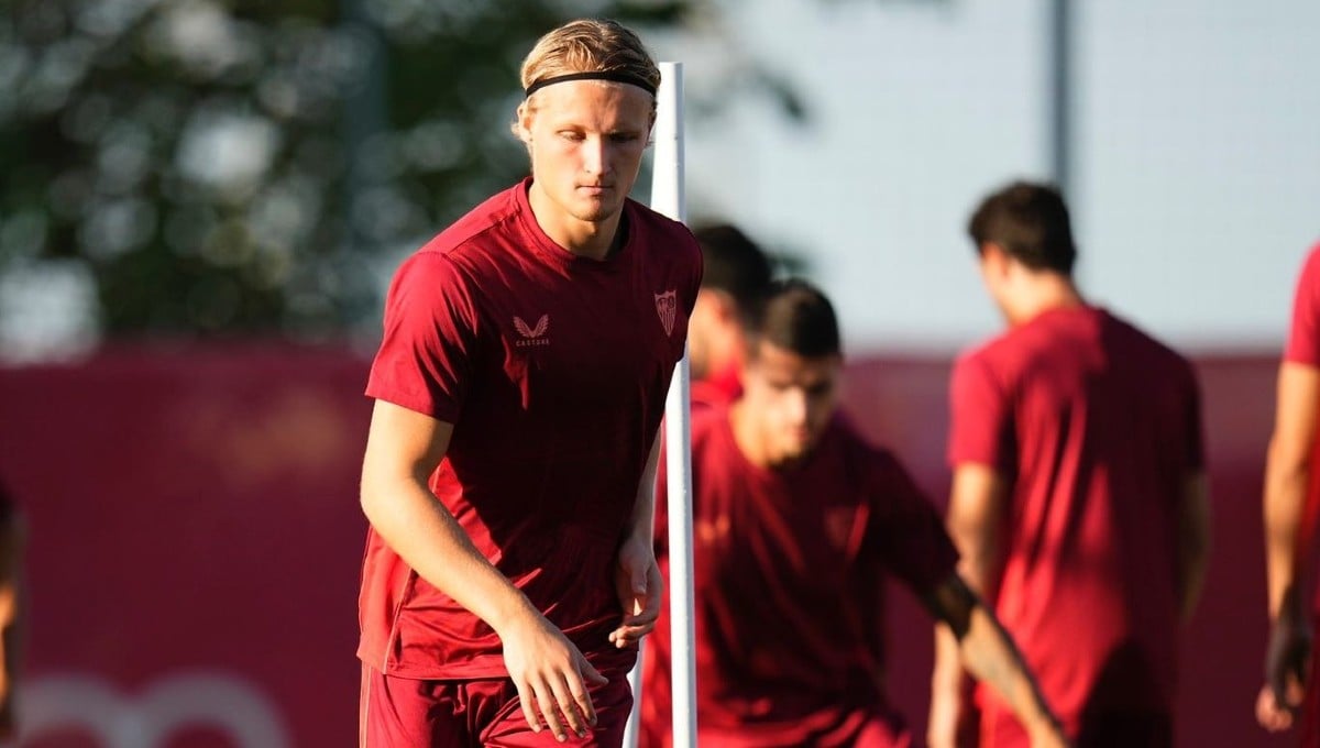 Dolberg cree que ha llegado su "momento" y avisa a Monchi: "Quiero quedarme aquí"