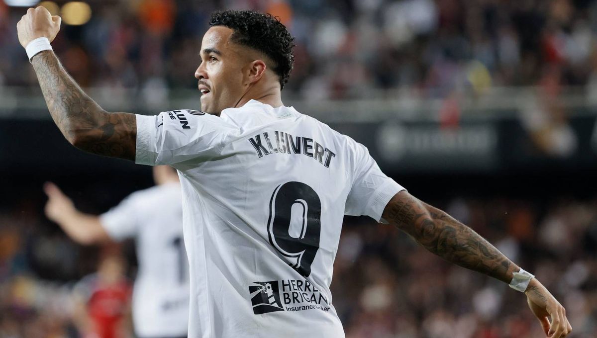Valencia 1-0 Osasuna: Kluivert mete al Sevilla en descenso