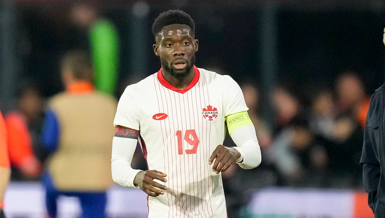 Davies se compara con Mbappé