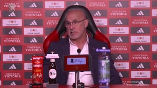 Luis de la Fuente se deshace en elogios hacia Pedri y la baja al suelo con Nico y Lamine