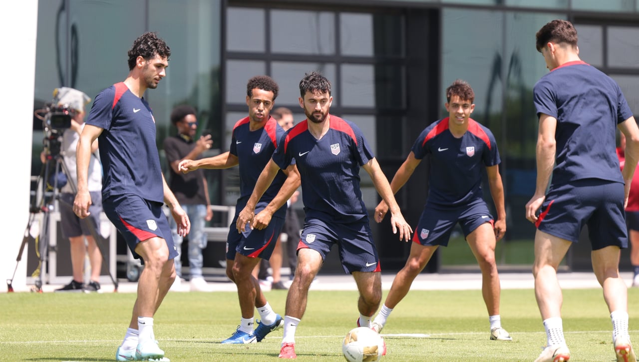 Sin acuerdo con el Atlético por Johnny Cardoso, escuchará a otros clubes