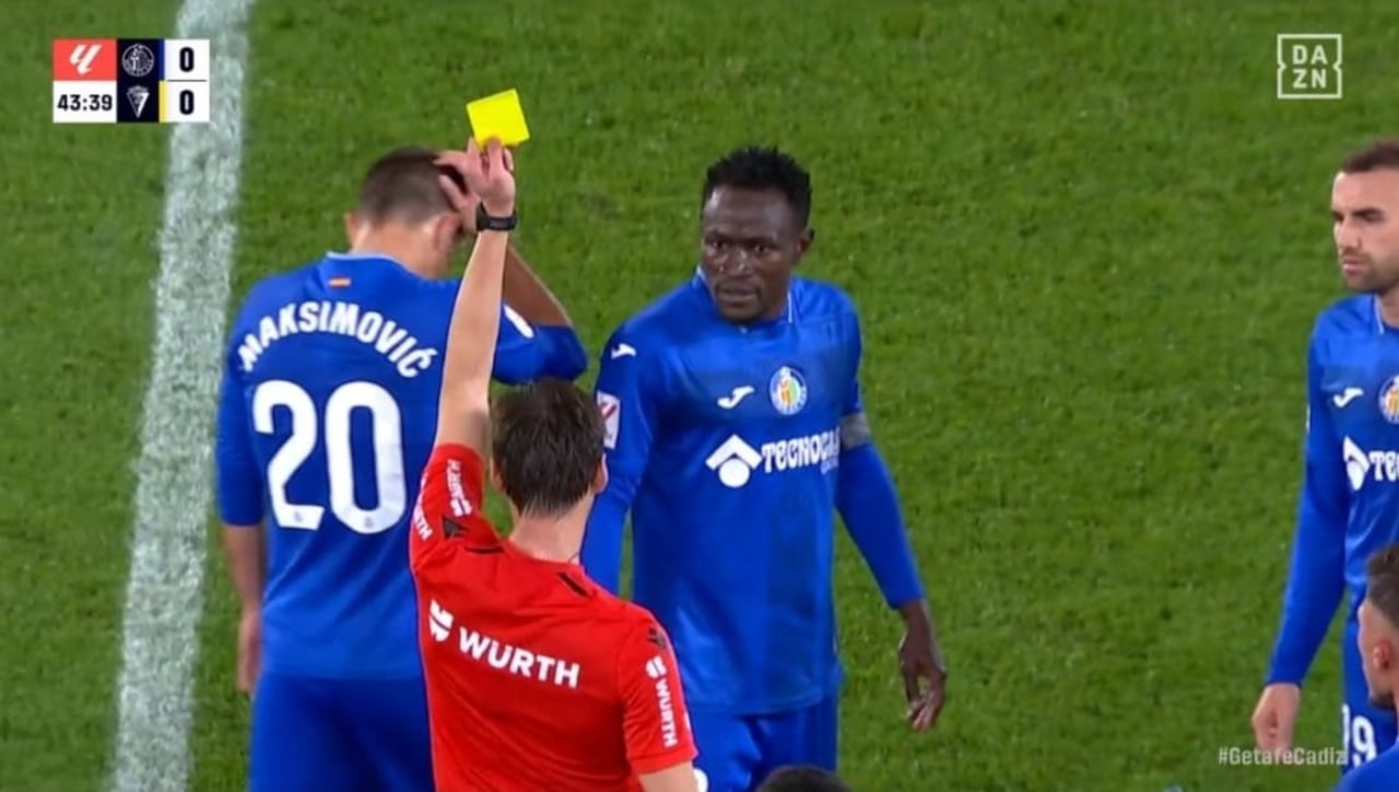 El gesto que honra a De Burgos Bengoetexea a diferencia de otros árbitros