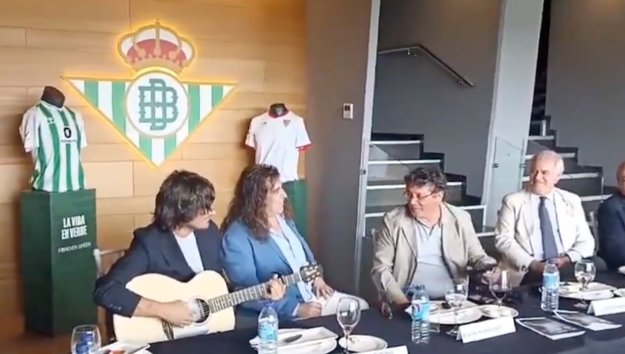 El himno del Arrebato en el antepalco del Villamarín: polémica y precedentes