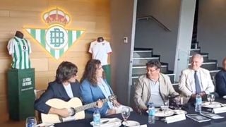 El himno del Arrebato en el antepalco del Villamarín: polémica y precedentes