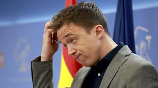 Errejón deja la política y la actriz Elisa Mouliaá lo denuncia por "acoso sexual"