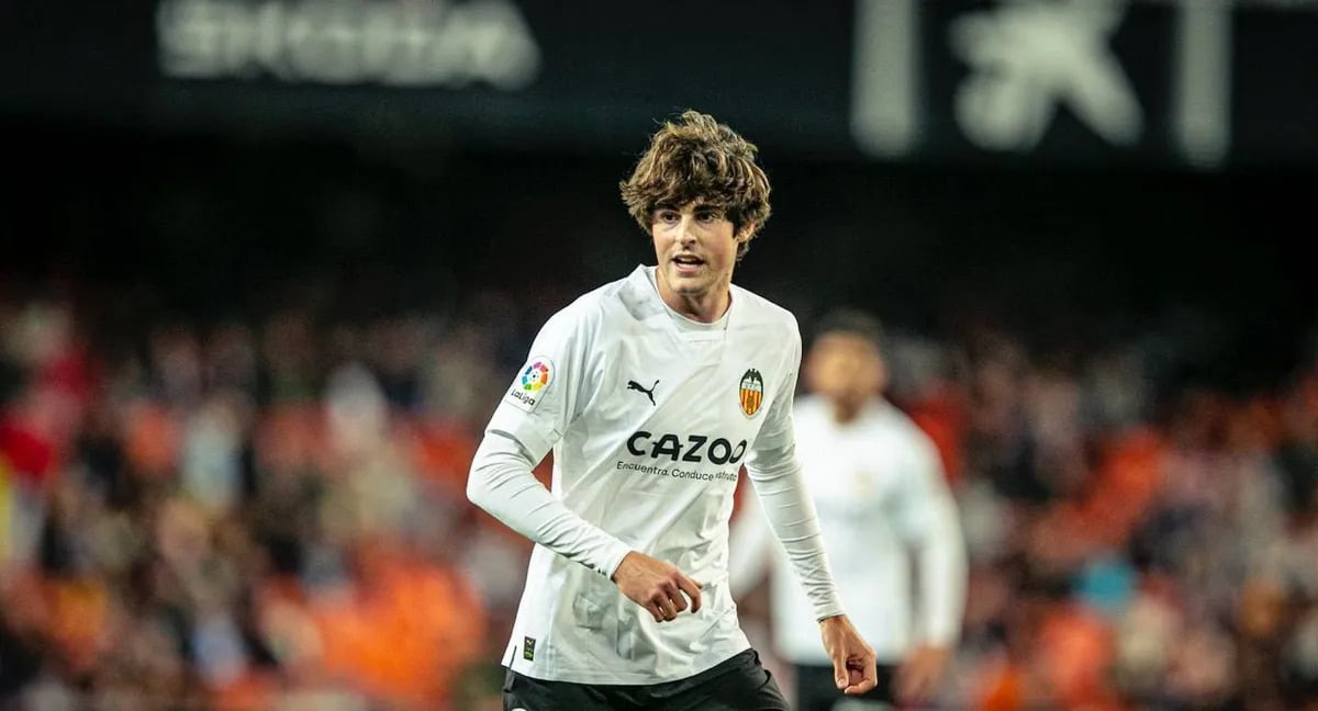 Javi Guerra, el debutante al que siguen de cerca el Barcelona y el Real Madrid