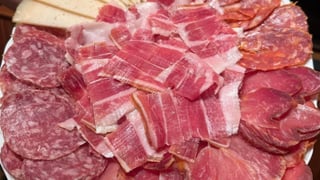 Un charcutero desvela el gran error al conservar los embutidos en España