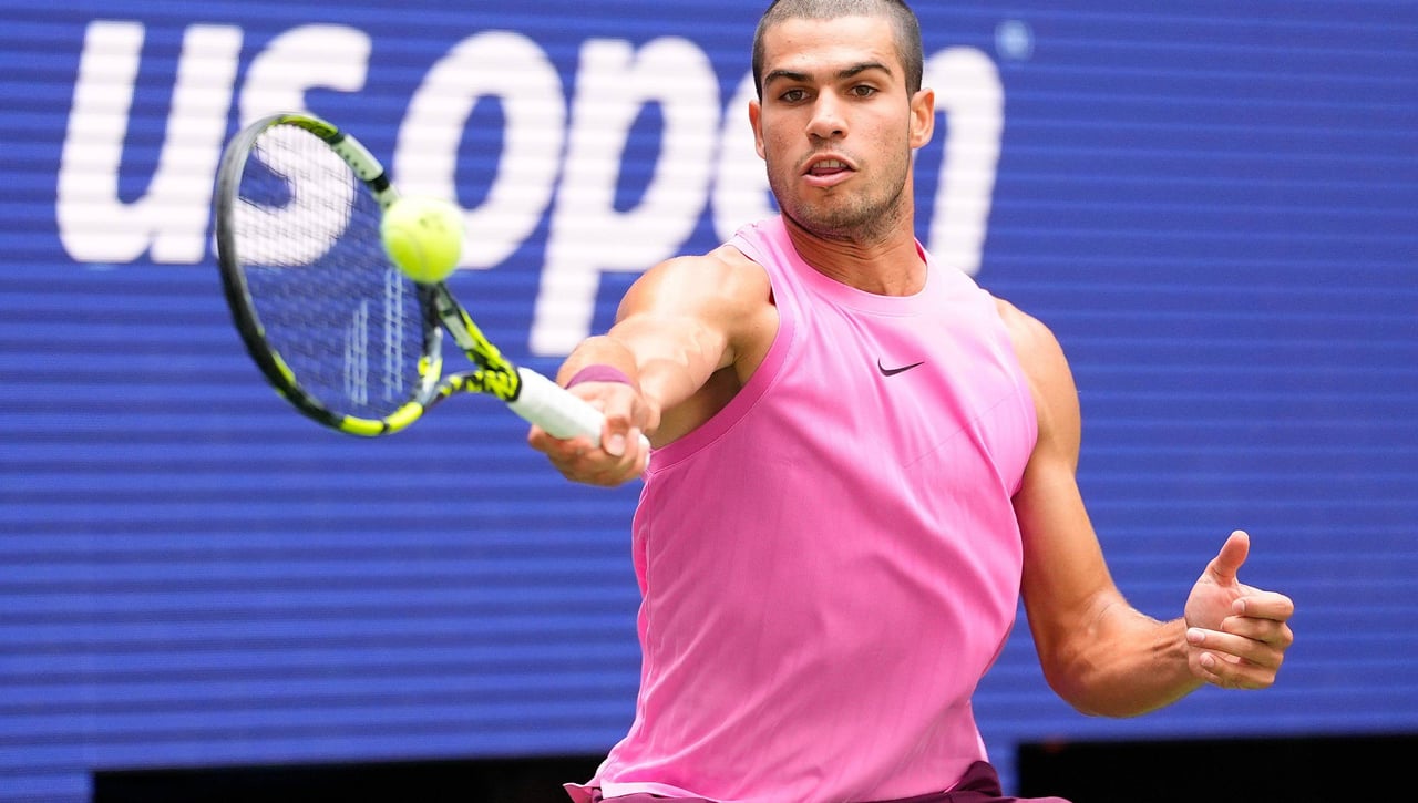 Alcaraz vence pero hace saltar todas las alarmas