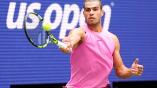 Alcaraz vence pero hace saltar todas las alarmas