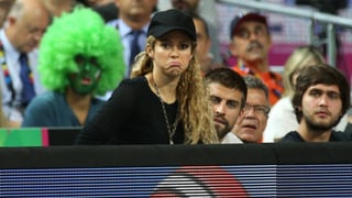 Piqué y Shakira se alejan todavía más