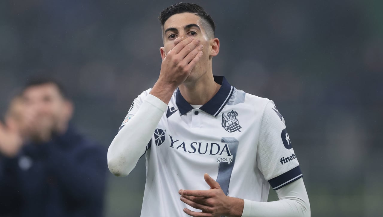 Enésimo mazazo para la Real Sociedad: ¡Otra vez Carlos Fernández!   