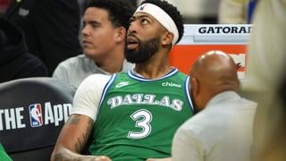 Una nueva lesión de Anthony Davis calienta la decisión sobre su futuro
