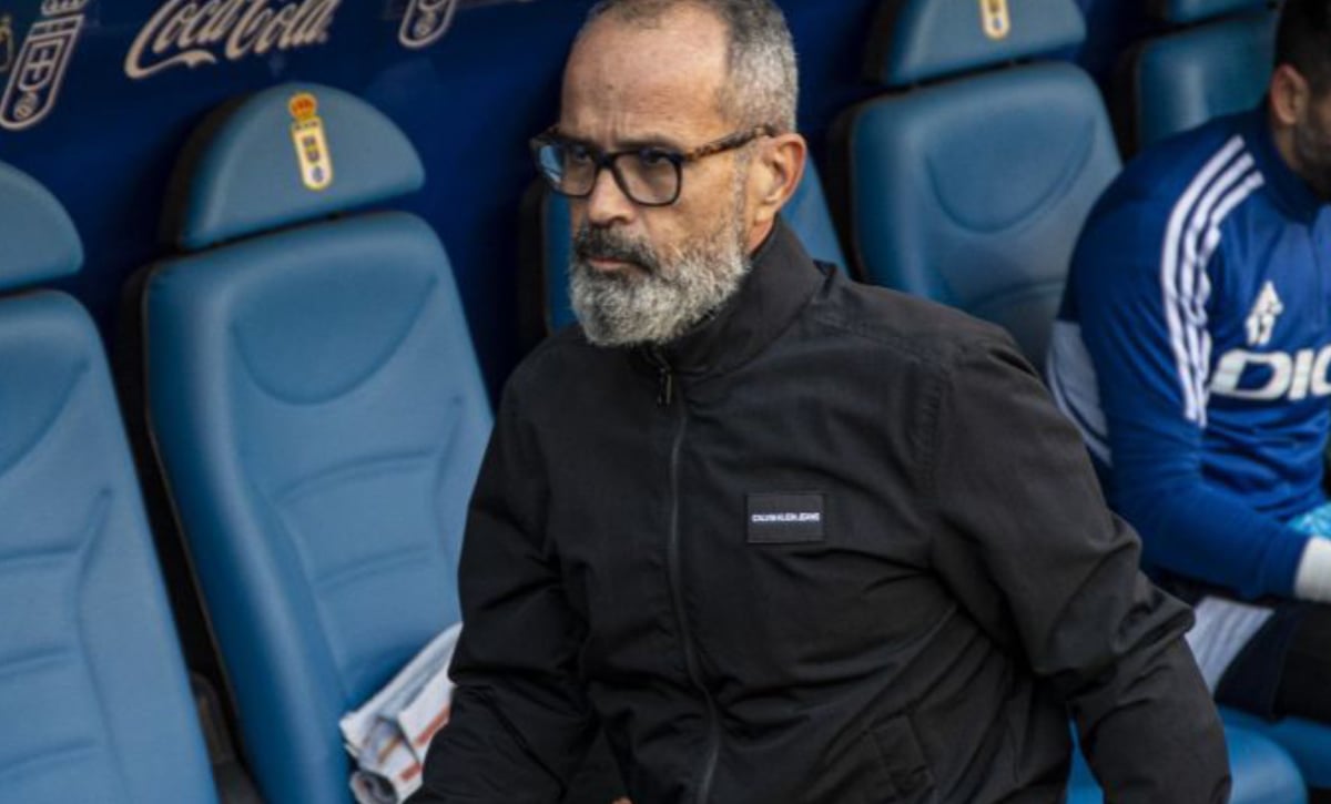 Álvaro Cervera no esconde su enfado con el arbitraje