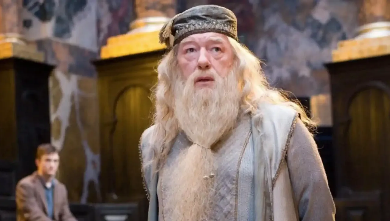 Muere el intérprete de Dumbledore en Harry Potter, Michael Gambon