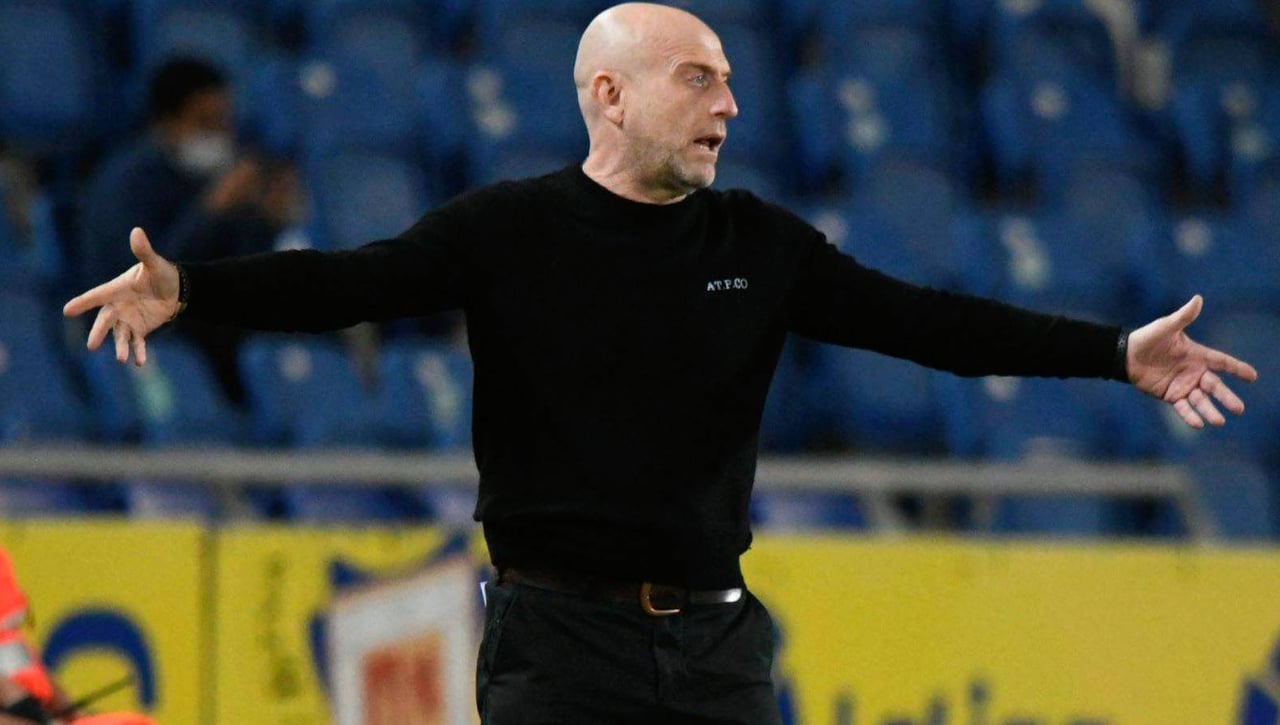 Calero echa balones fuera