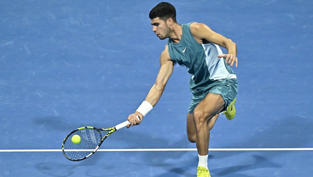 Carlos Alcaraz afronta una odisea en Indian Wells