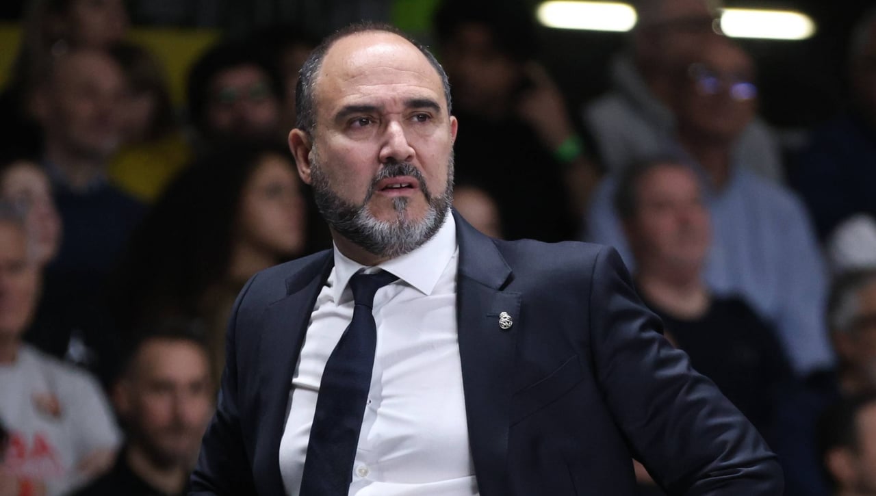 Chus Mateo le da un buen repaso al Barcelona