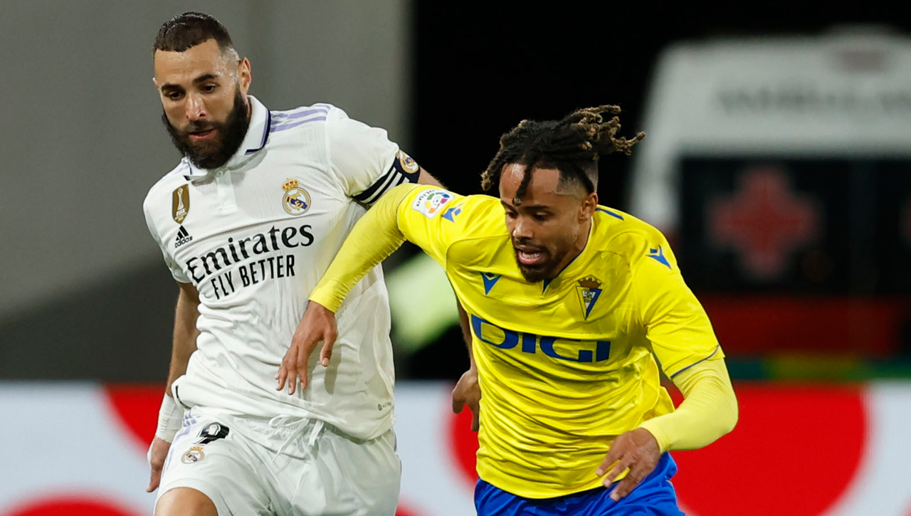 Tras pasar por Cádiz y Celta de Vigo se ha convertido en un ídolo en África