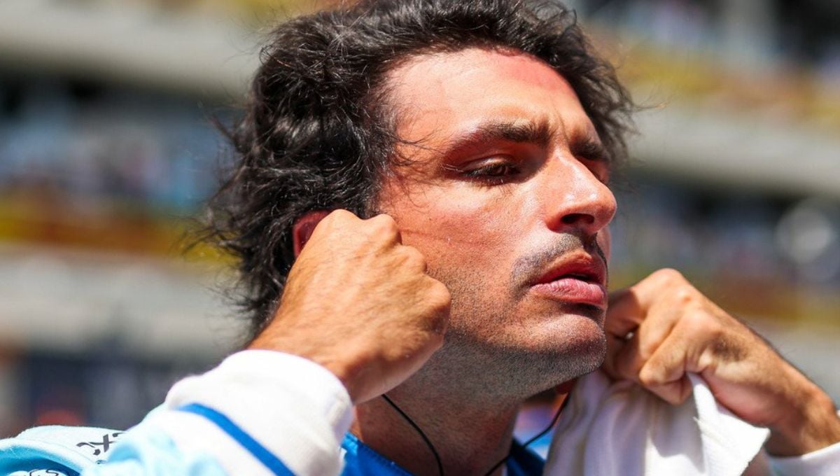 Carlos Sainz acepta el reto y le disparan con bala