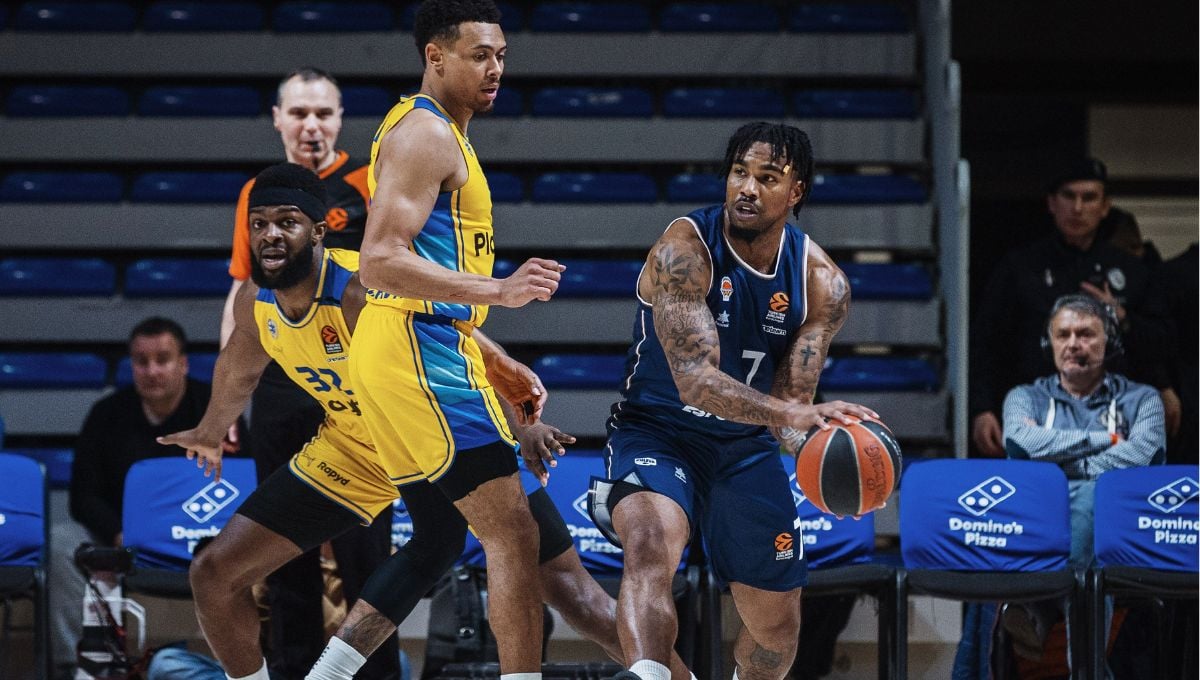 Nuevo paso atrás de un Valencia sin rumbo