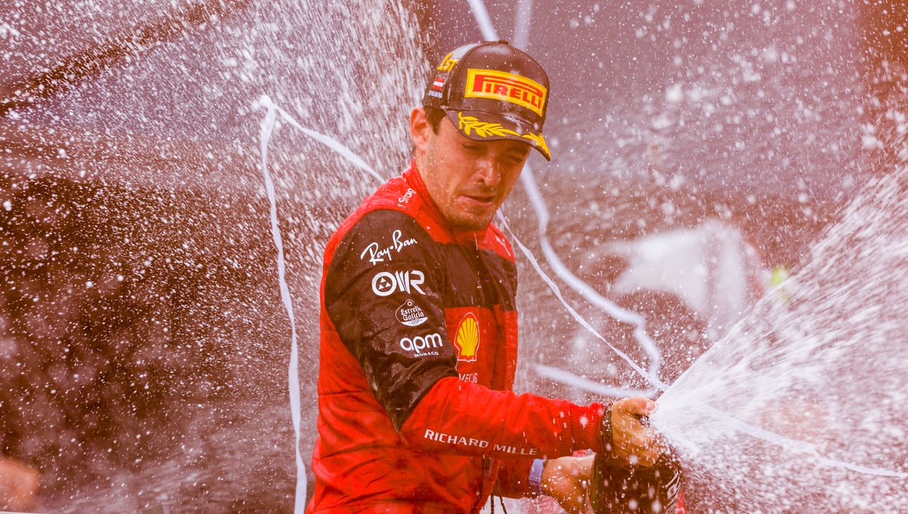 Leclerc gana en Austria, donde Alonso fue décimo; Sainz abandonó con el coche en llamas