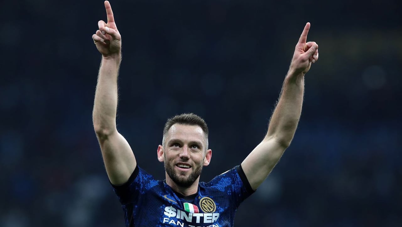 Real Madrid, Sevilla, Atlético, Villarreal... De Vrij reconoce tener "ofertas de clubes españoles" 