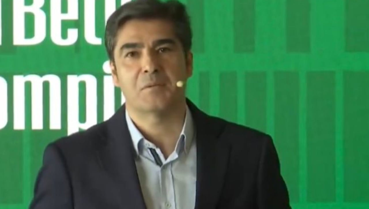 Así afrontará el mercado el Real Betis tras la ampliación de capital, los tropiezos europeos y el límite salarial de la 24/25