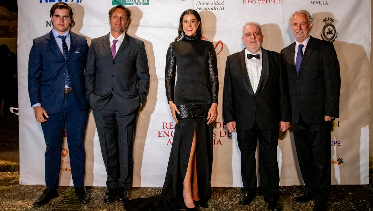 El RCEA entrega los Collerones de Bronce en la Cena de  Gala de la 39ª Exhibición de Enganches