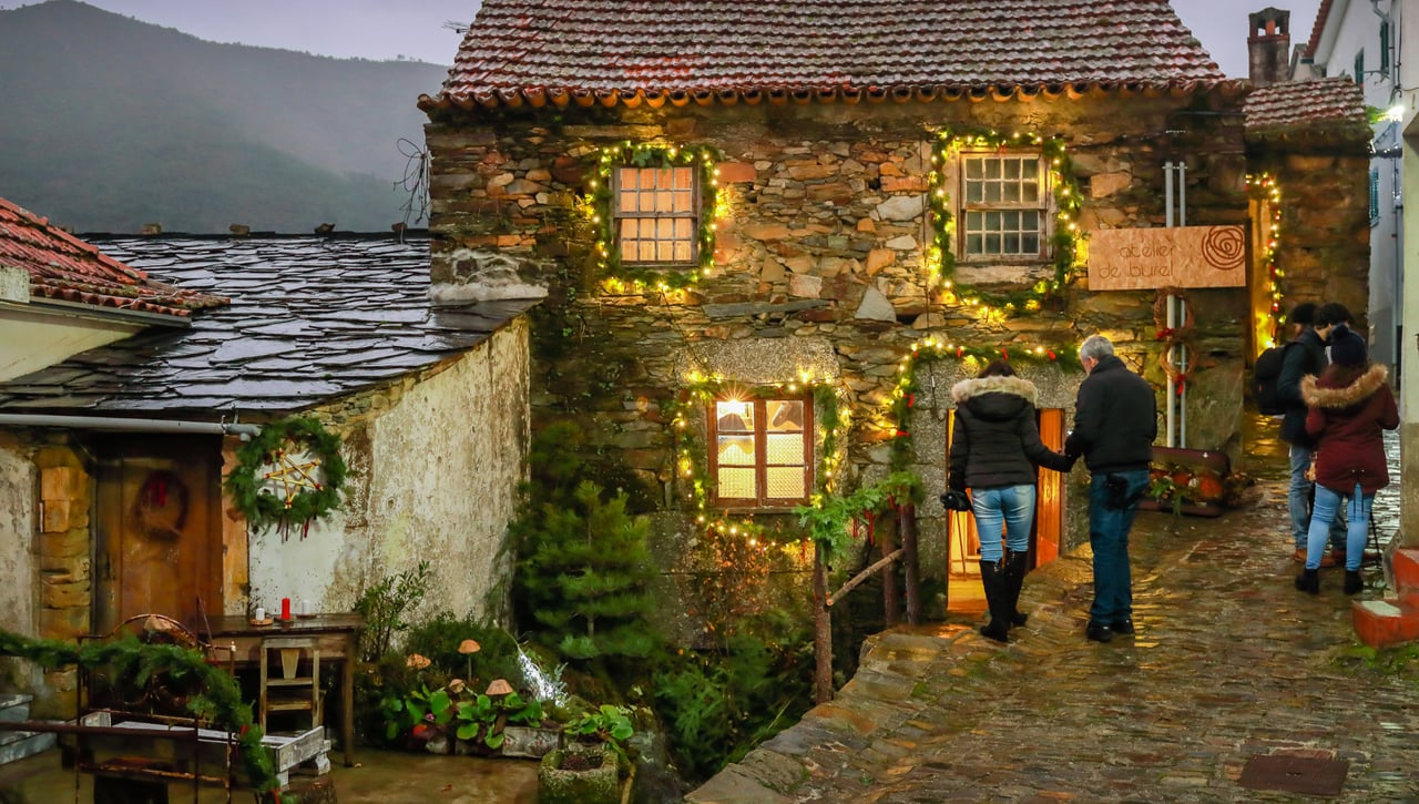 La aldea de 170 habitantes de Portugal que National Geographic destaca por su Navidad tradicional y ecológica